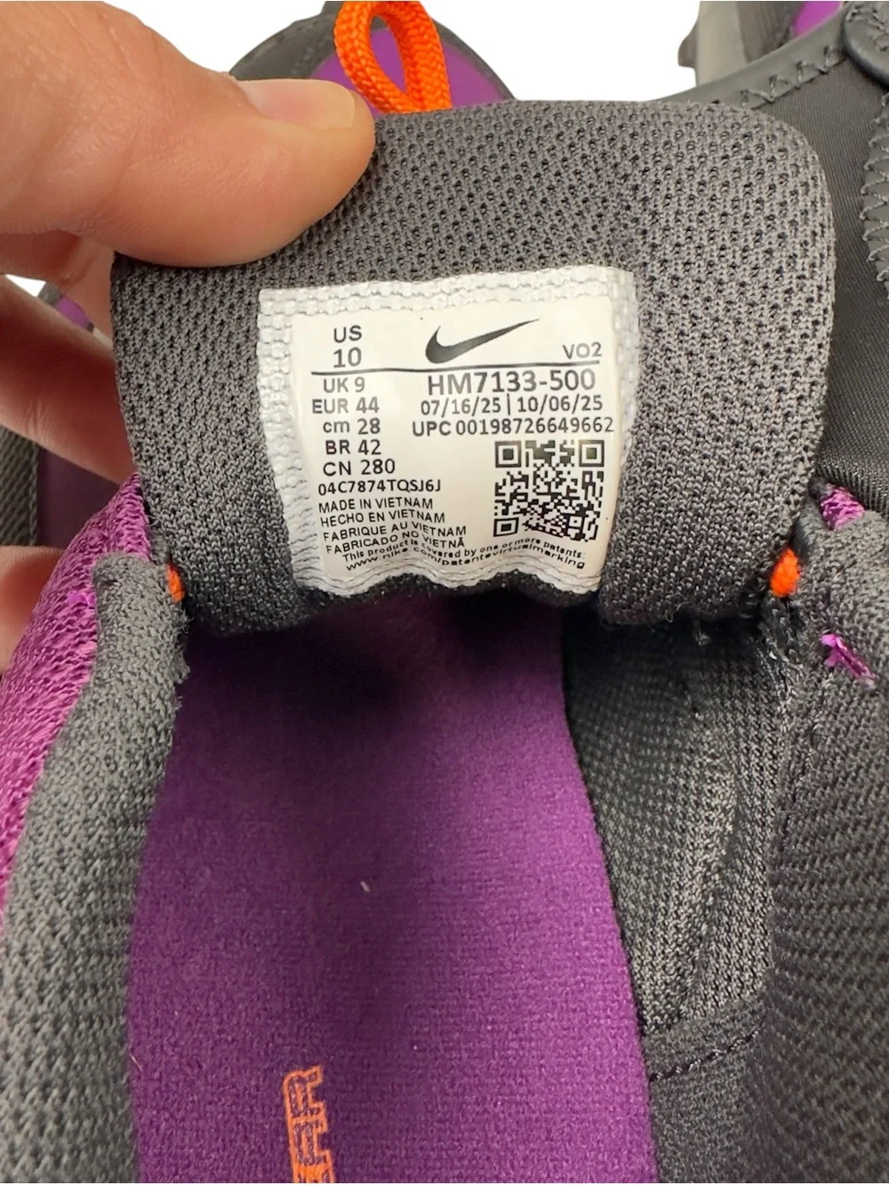 Mens Nike ACG Phassad Trail Shoe Bold Berry/Black/Anthracite/Photon Dust Size 10